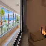 아파트 Sa Apartments! Beachfront With Sea View & Pool *