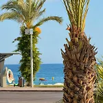 아파트 Sa Apartments! Beachfront With Sea View & Pool 알란야