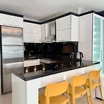 아파트 Sa Apartments! Beachfront With Sea View & Pool *