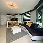 Sa Apartments! Beachfront With Sea View & Pool 아파트 알란야