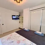 Sa Apartments! Beachfront With Sea View & Pool Apartmán