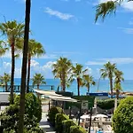Sa Apartments! Beachfront With Sea View & Pool Διαμέρισμα