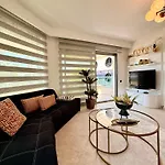 Sa Apartments! Beachfront With Sea View & Pool Αλάνια