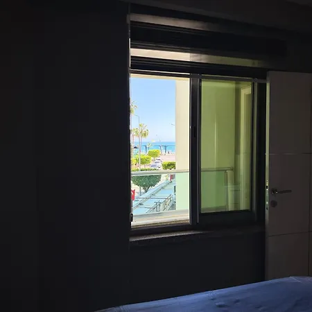Sa Apartments! Beachfront With Sea View & Pool アパート アランヤ