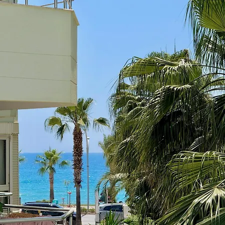 Sa Apartments! Beachfront With Sea View & Pool * アランヤ