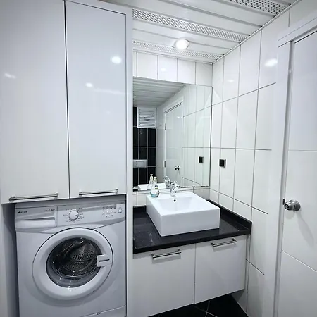 Sa Apartments! Beachfront With Sea View & Pool