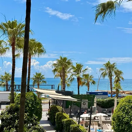 Sa Apartments! Beachfront With Sea View & Pool Daire