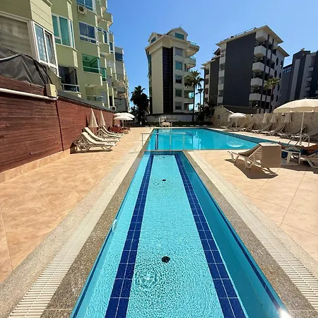דירה Sa Apartments! Beachfront In Oba אלאניה