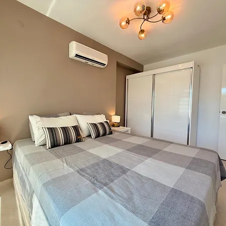 Sa Apartments! Beachfront With Sea View & Pool