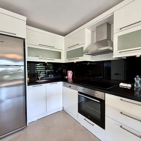 Sa Apartments! Beachfront With Sea View & Pool Daire *