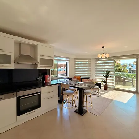 Sa Apartments! Beachfront With Sea View & Pool Daire Alanya