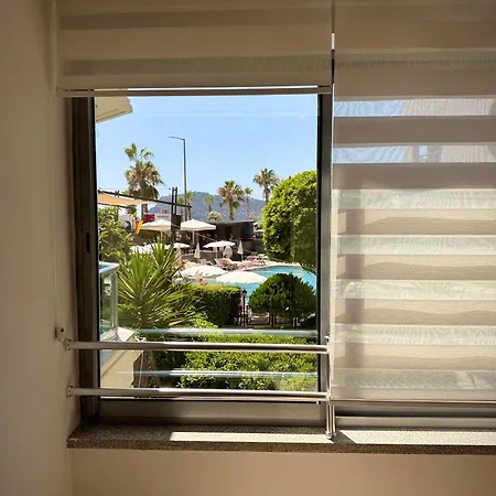 شقة Sa Apartments! Beachfront With Sea View & Pool