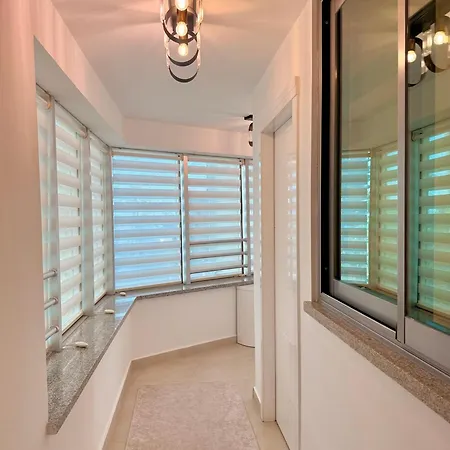 Sa Apartments! Beachfront With Sea View & Pool شقة