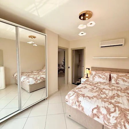 公寓 Sa Apartments! Beachfront In Oba *