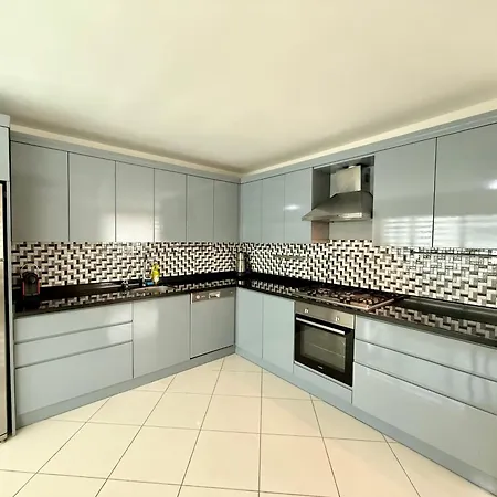 Sa Apartments! Beachfront With Sea View & Pool Apartmán