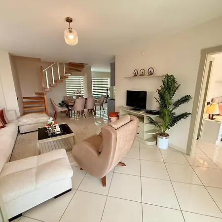 Sa Apartments! Beachfront Apartments In Oba