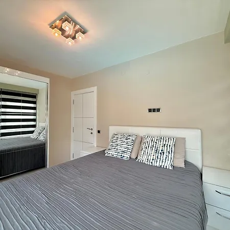 Sa Apartments! Beachfront With Sea View & Pool