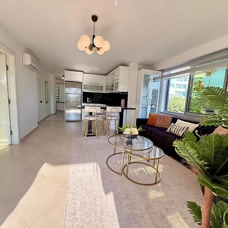 Διαμέρισμα Sa Apartments! Beachfront With Sea View & Pool Αλάνια