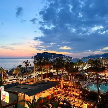 公寓 Sa Apartments! Beachfront In Oba