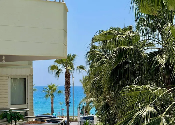 Sa Apartments! Beachfront With Sea View & Pool * ألانيا