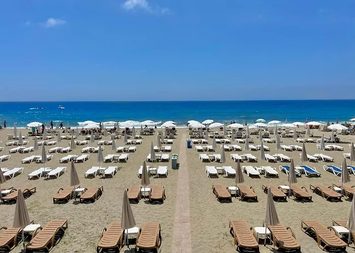 شقة Sa Apartments! Beachfront With Sea View & Pool *