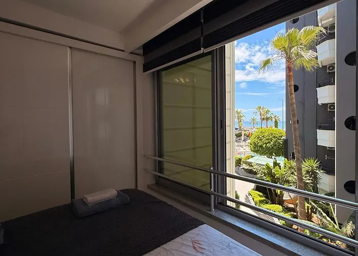 公寓 Sa Apartments! Beachfront With Sea View & Pool *