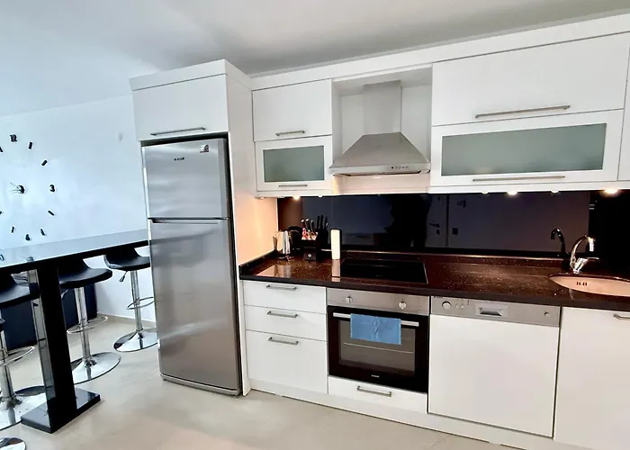 شقة Sa Apartments! Beachfront With Sea View & Pool ألانيا