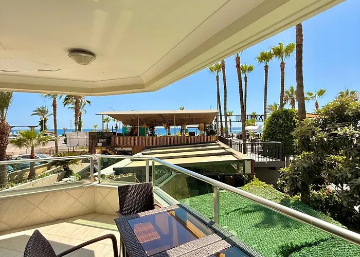 Sa Apartments! Beachfront With Sea View & Pool ألانيا