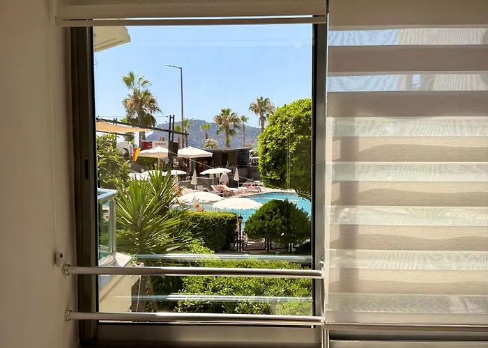 شقة Sa Apartments! Beachfront With Sea View & Pool