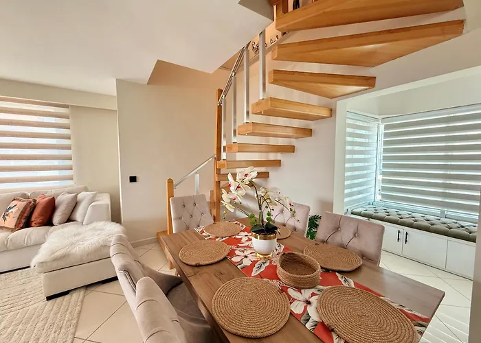 Sa Apartments! Beachfront With Sea View & Pool ألانيا