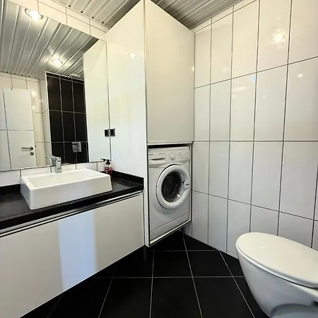 公寓 Sa Apartments! Beachfront With Sea View & Pool 阿拉尼亚