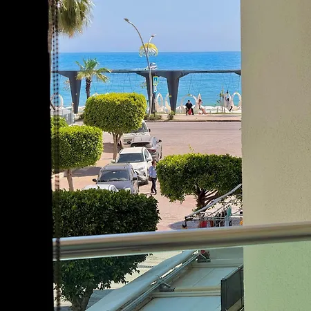 Sa Apartments! Beachfront With Sea View & Pool 公寓 *