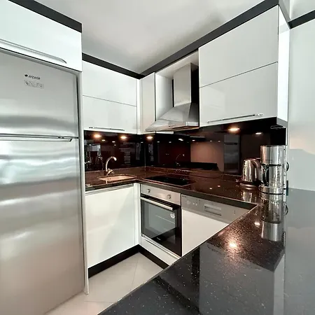 公寓 Sa Apartments! Beachfront With Sea View & Pool