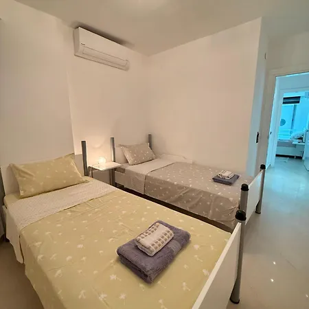 Sa Apartments! Beachfront With Sea View & Pool Apartment Alanya