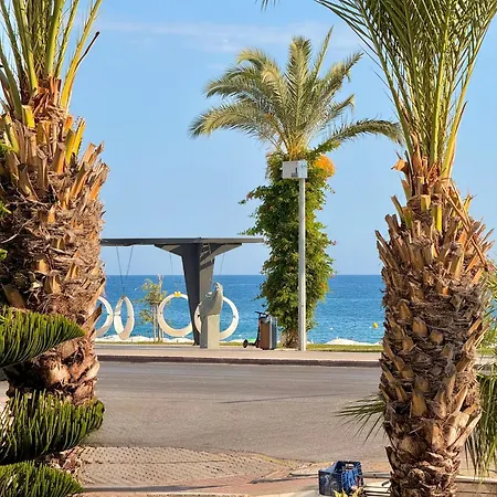 Sa Apartments! Beachfront With Sea View & Pool *