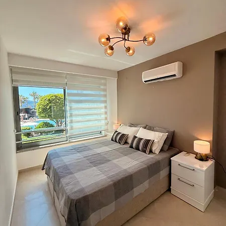 Sa Apartments! Beachfront With Sea View & Pool